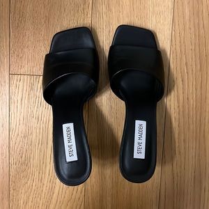 Steve Madden low heel sandals size 6.5